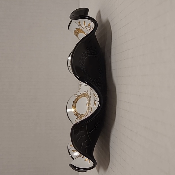 Vintage Signed Ribbon Glass Candy Dish / Trinket Dish / Catchall - Picture 3 of 16